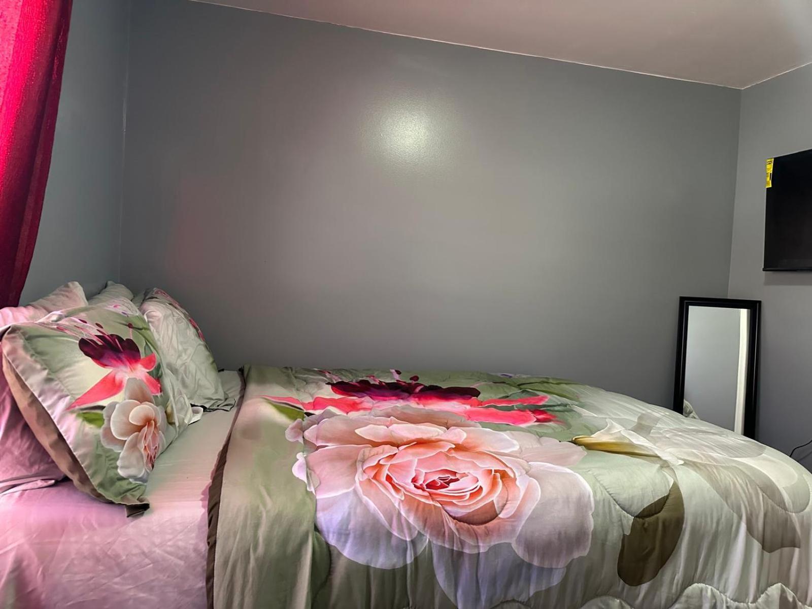 Divine Villa Guest House 65 Sherman 6Mins To Airport And 4Mins To Penn Station Newark Ngoại thất bức ảnh